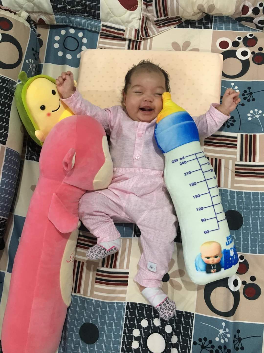 GỐI ÔM BÌNH SỮA CHO BÉ