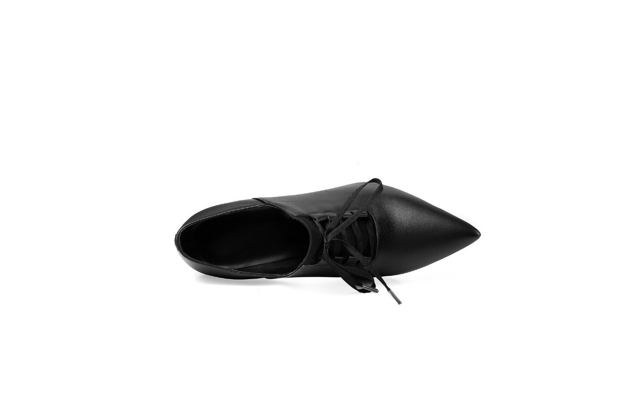Giày boots nữ cổ ngắn cột dây sang trọng