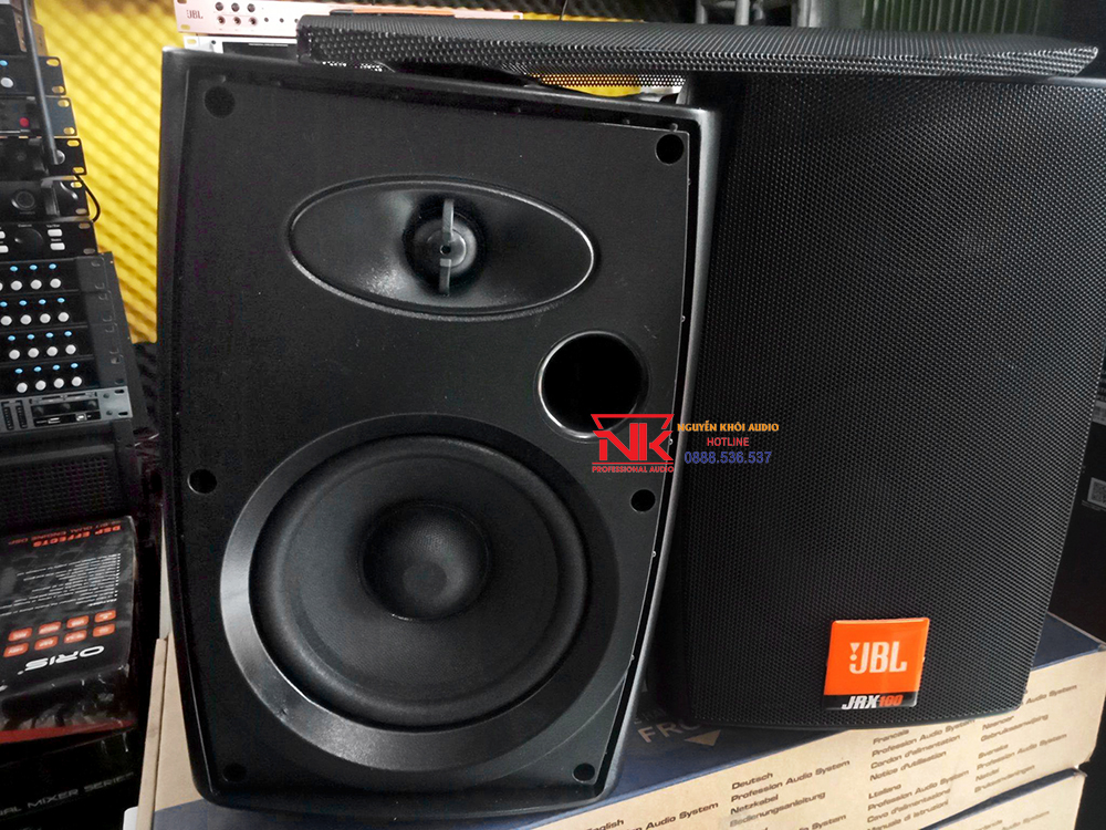 Loa treo tường JBL F-650
