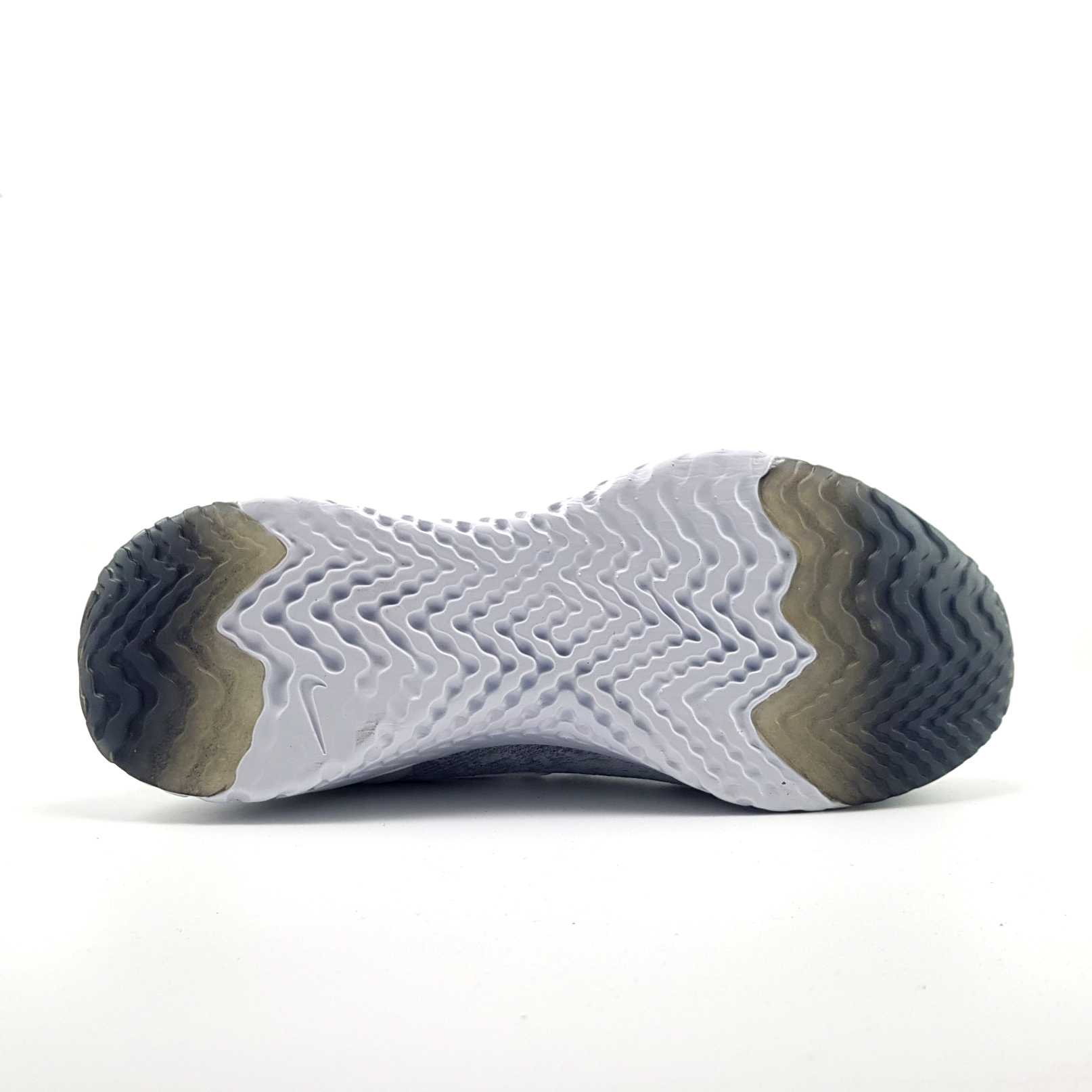 Giày Epic react flyknit silver