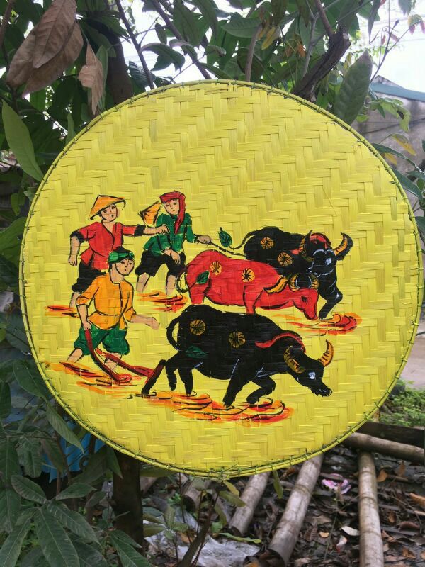 Tranh đông hồ trên mẹt tre 40cm