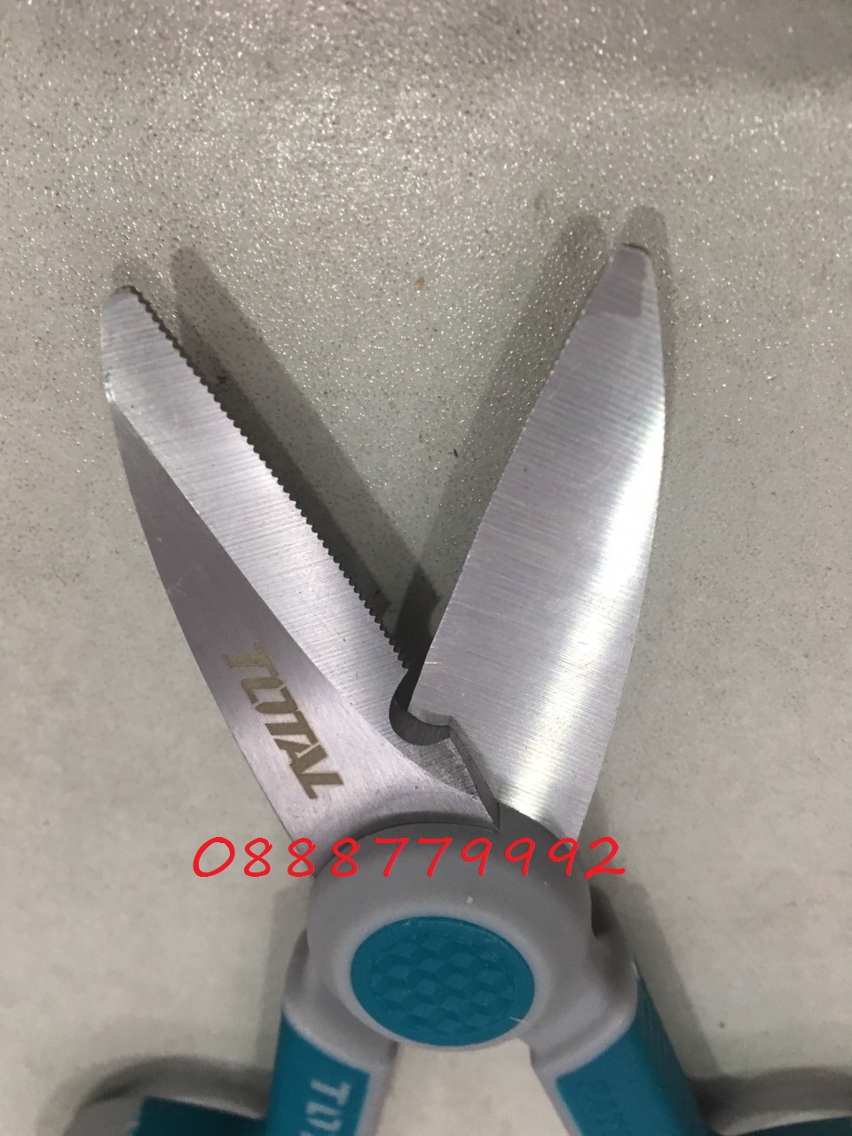 Kéo thợ điện 145mm total THT1155871
