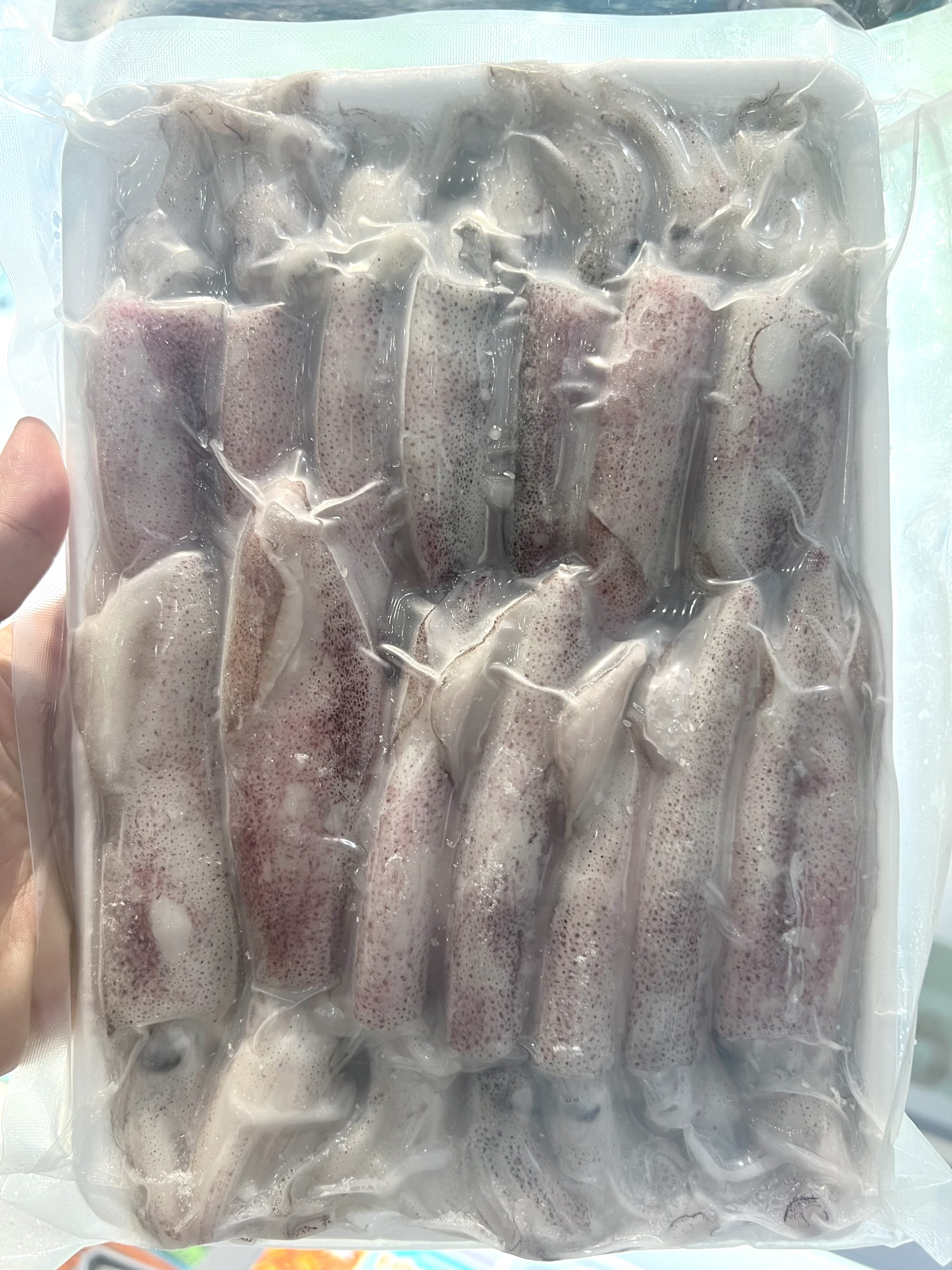 Mực ống nguyên con - Túi 425g
