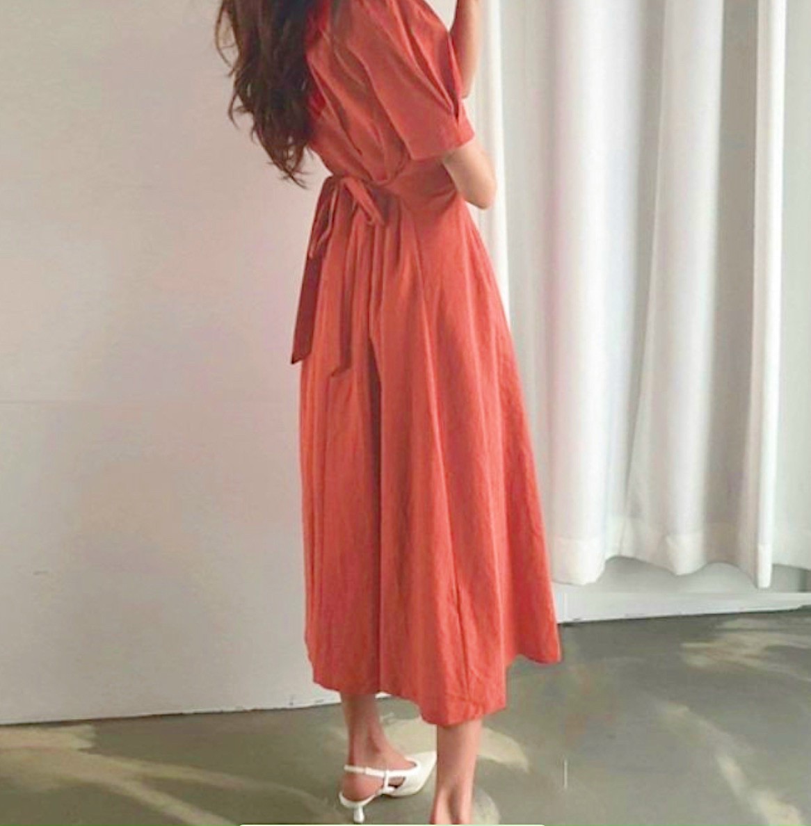 Đầm cổ tròn xếp li eo 2 màu