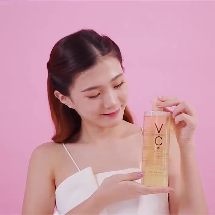 Nước hoa hồng Maycreate VC Smoothing Moisturising Toner 500ml