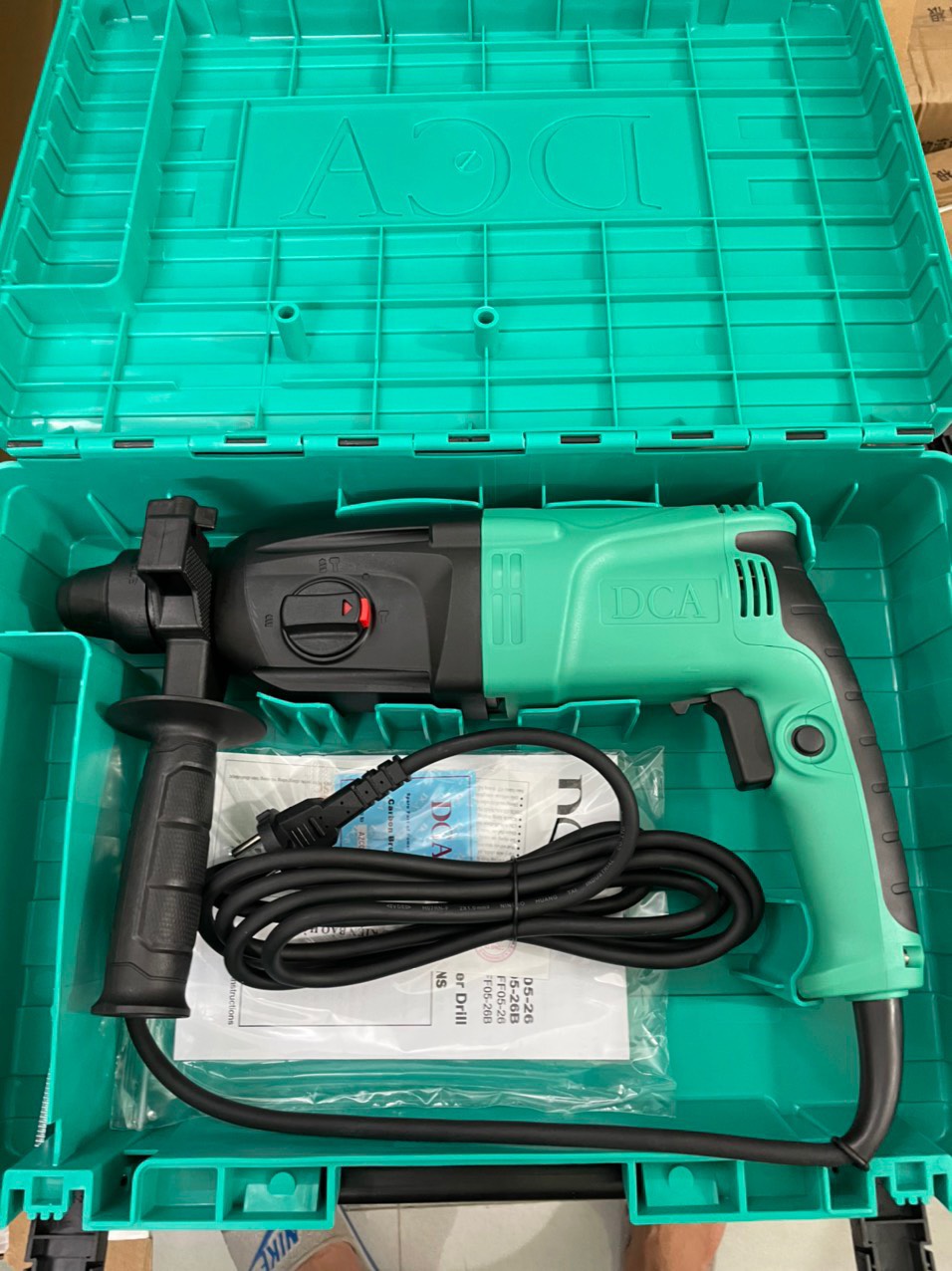 Máy khoan bê tông 3 chức năng DCA AZC05-26B