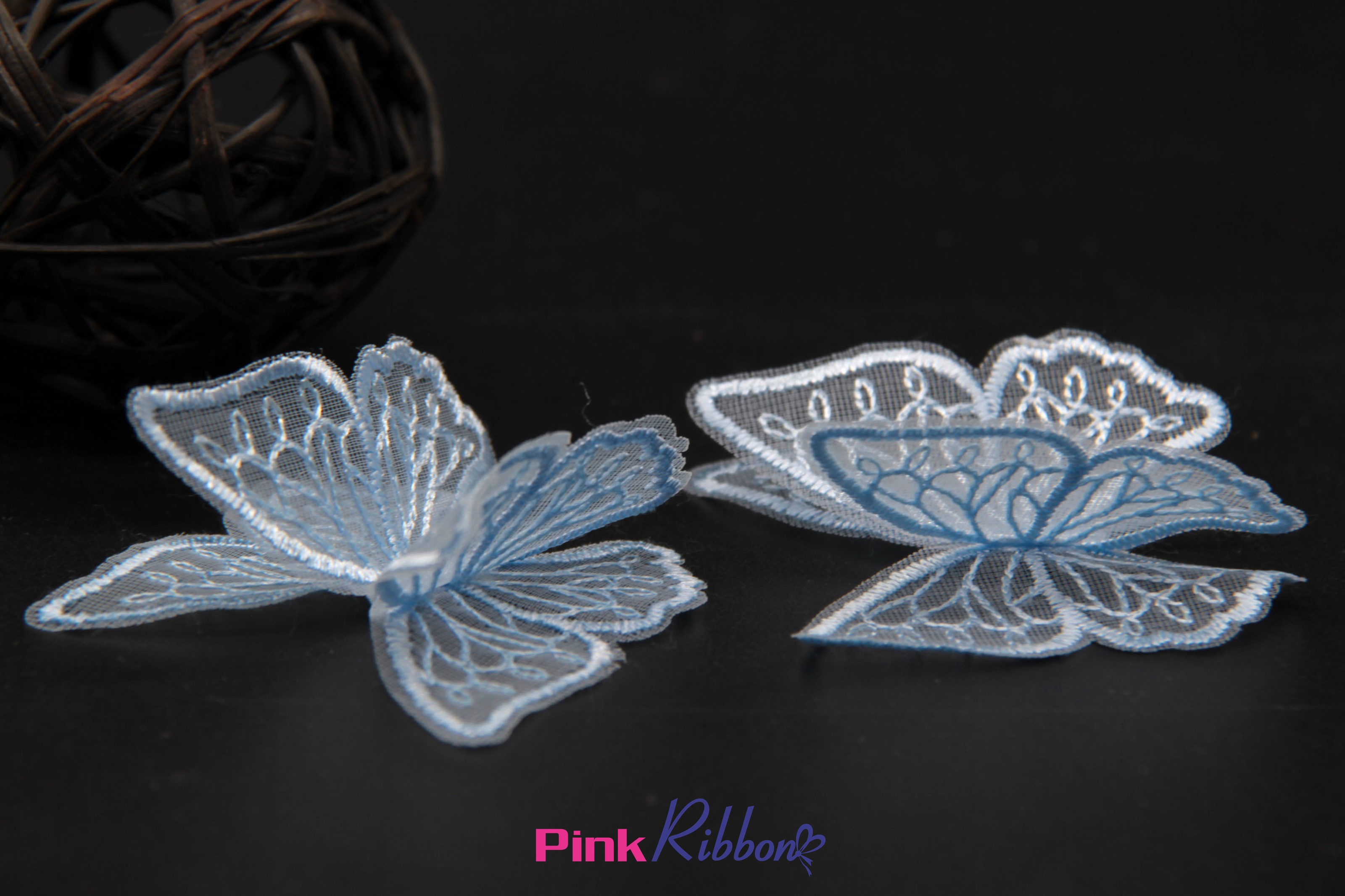 Set 2c - bướm thêu bô đê 2 lớp màu trơn kích thước 5.2 x 5.5cm