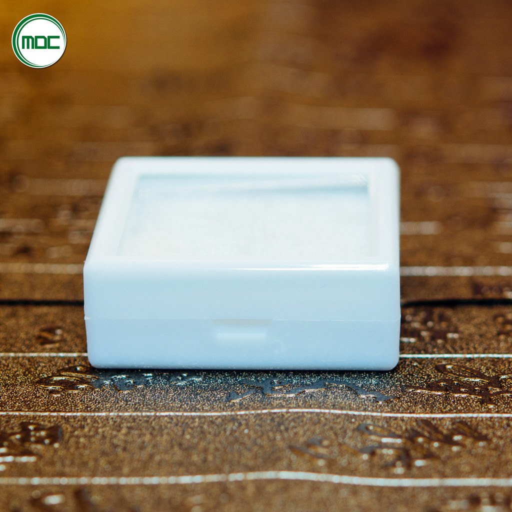 giá siêu rẻ - 10 hộp nhựa mica đựng đá quý hạt đá nhỏ size 8.5cm