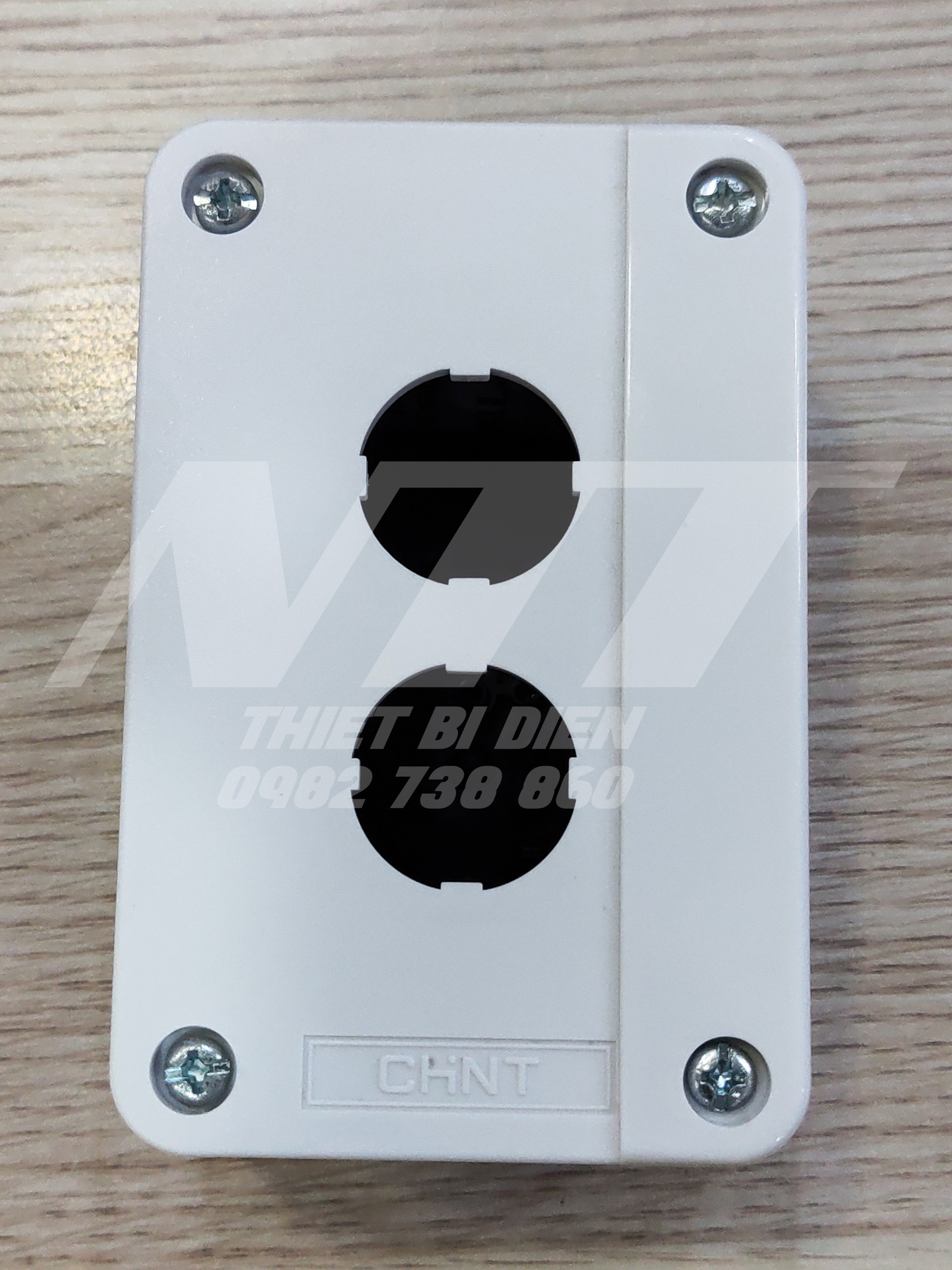 Hộp nút nhấn 2 lỗ phi 22 NP2-B02 Chint