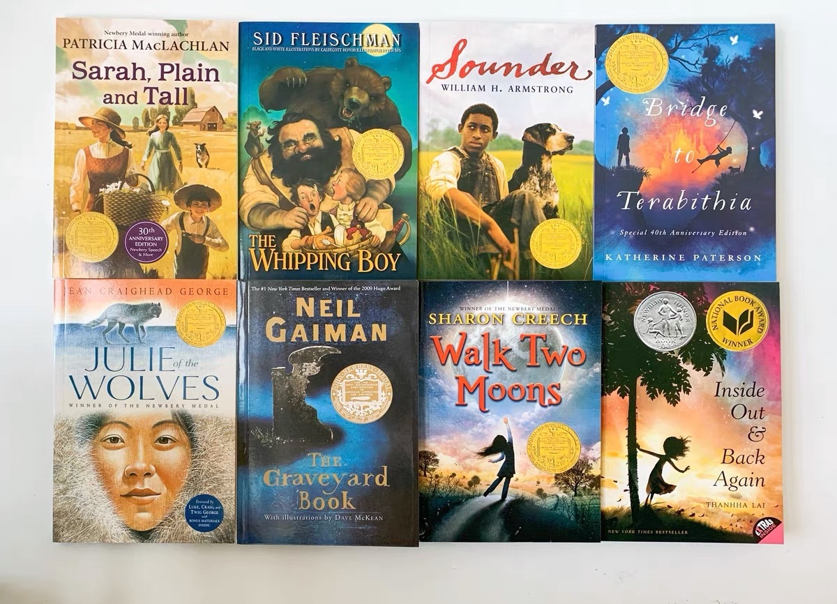 Newbery Award Classic Collection - sách nhập khẩu - 8 cuốn