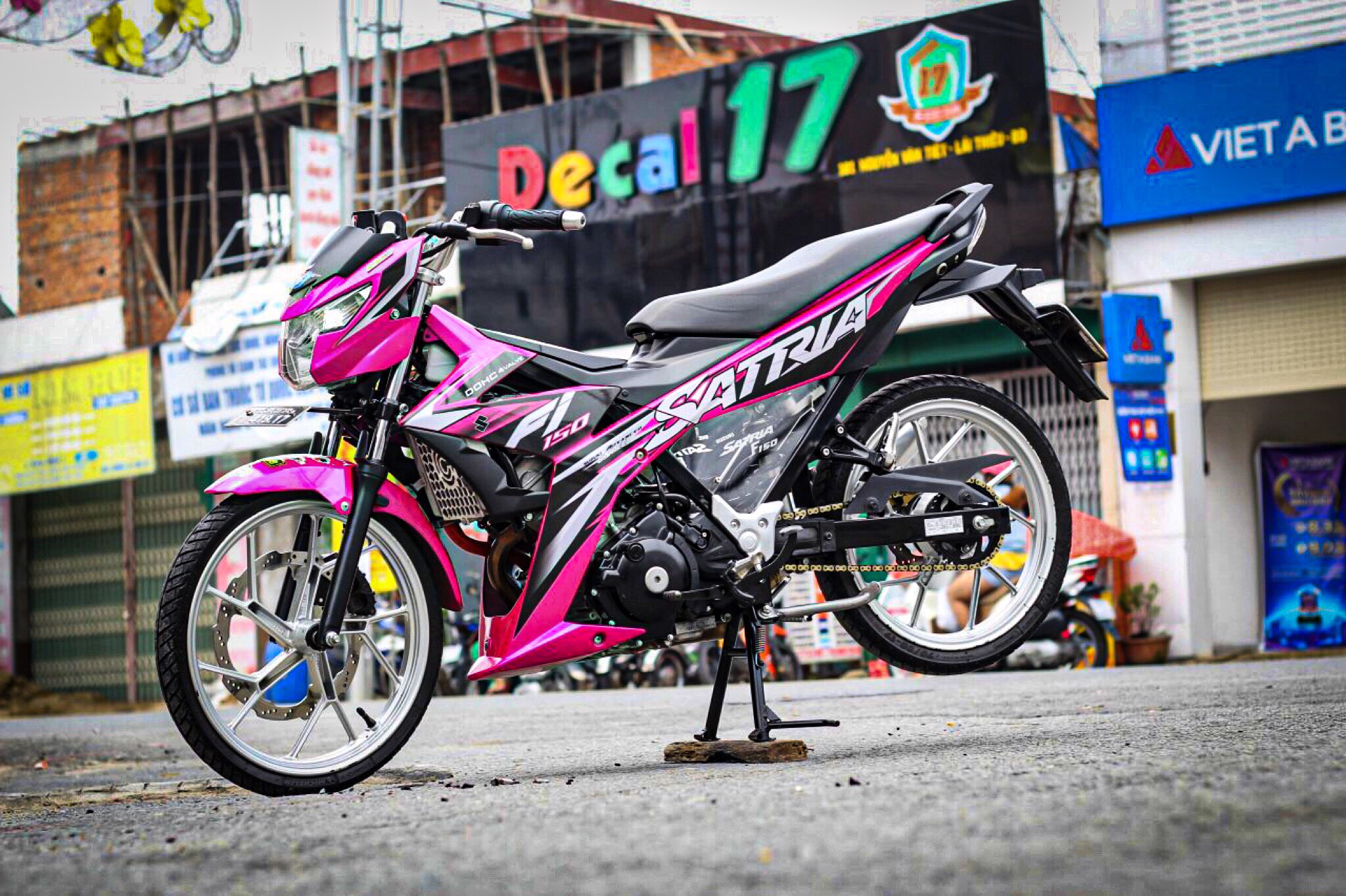 Tem Suzuki Satria F150 V14 - Tặng Logo