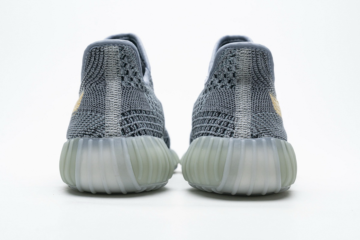 Giày sneaker Yeezy 350v2 Ash Blue