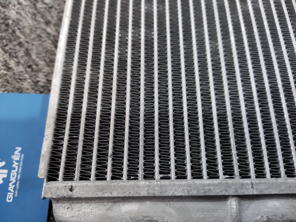 Dàn sưởi kia k165 k2700 k3000 frontier