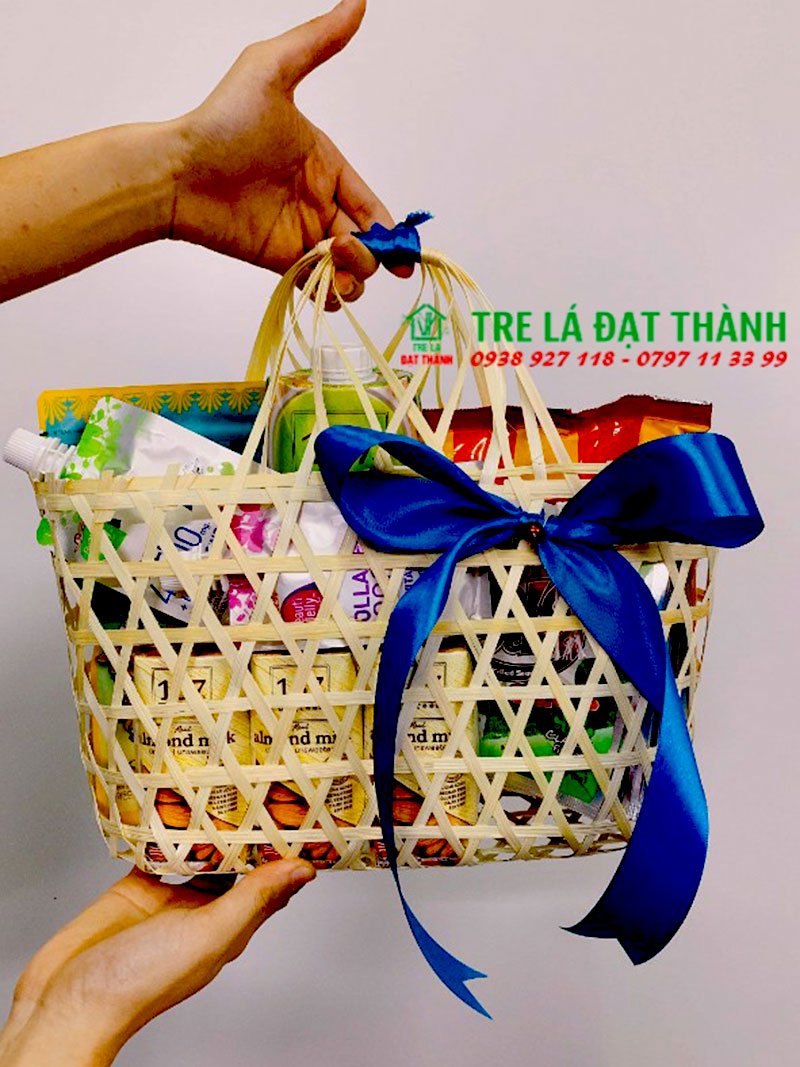 Giỏ quà tre dan - Giỏ quà tết độc đáo làm từ tre đan dễ thương