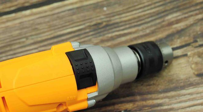 16mm Máy khoan búa 1100W INGCO ID211002E