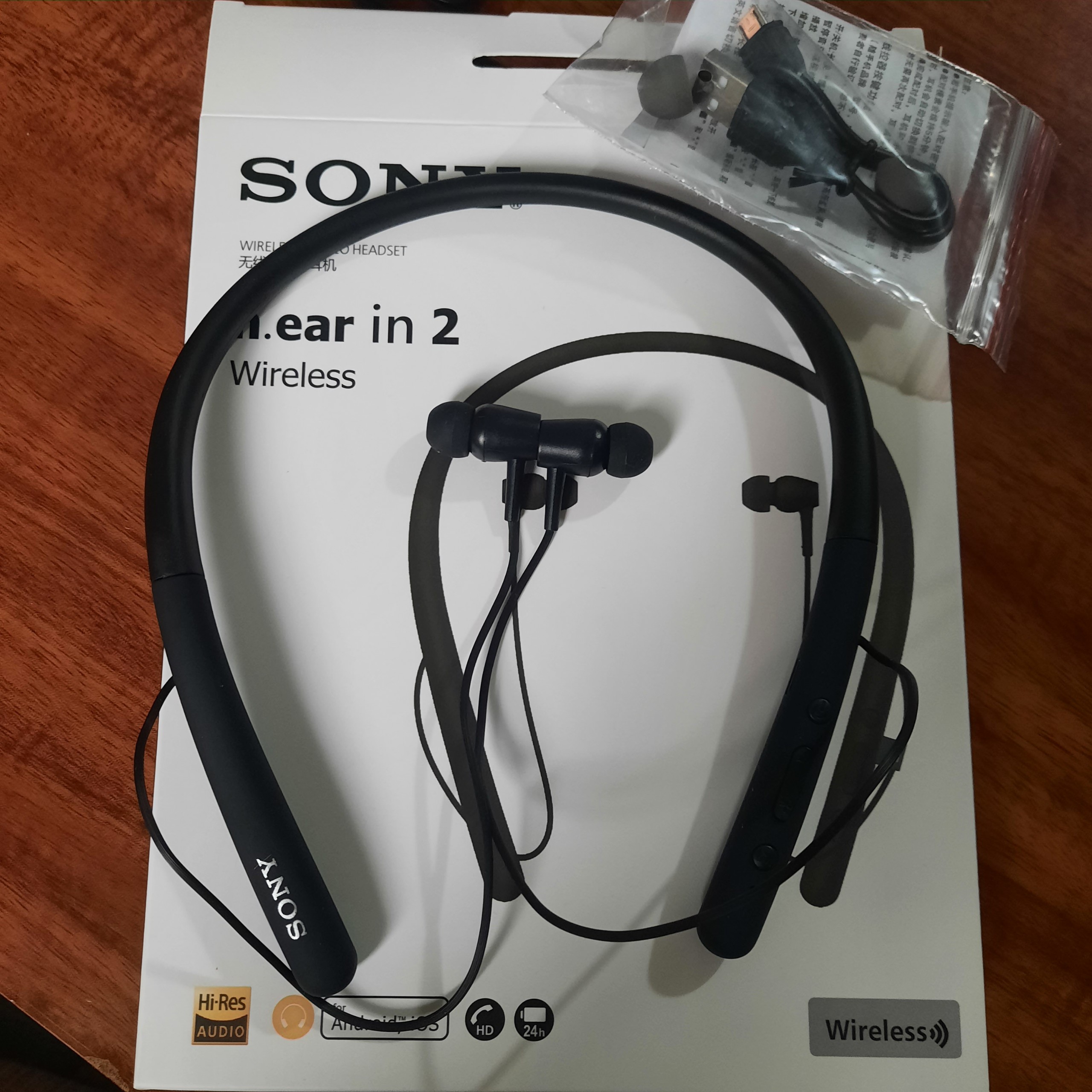 tai nghe bluetooth sony h700