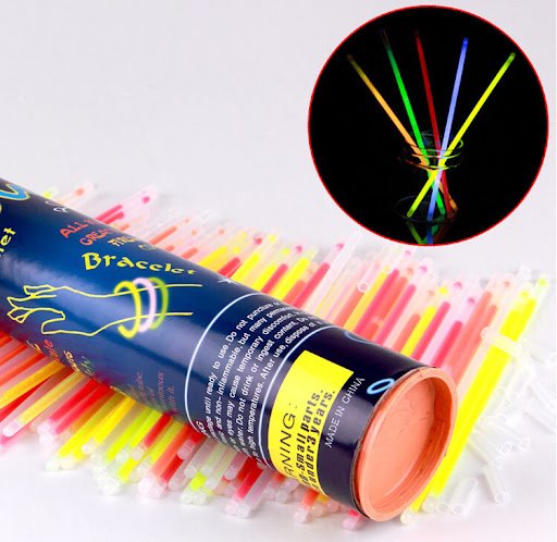 Combo 10 que phát sáng dạ quang vào ban đêm