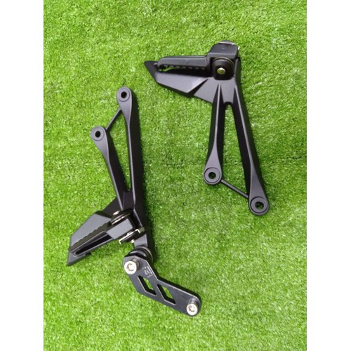 Gác chân sau z1000 gắn ex150 - 0036