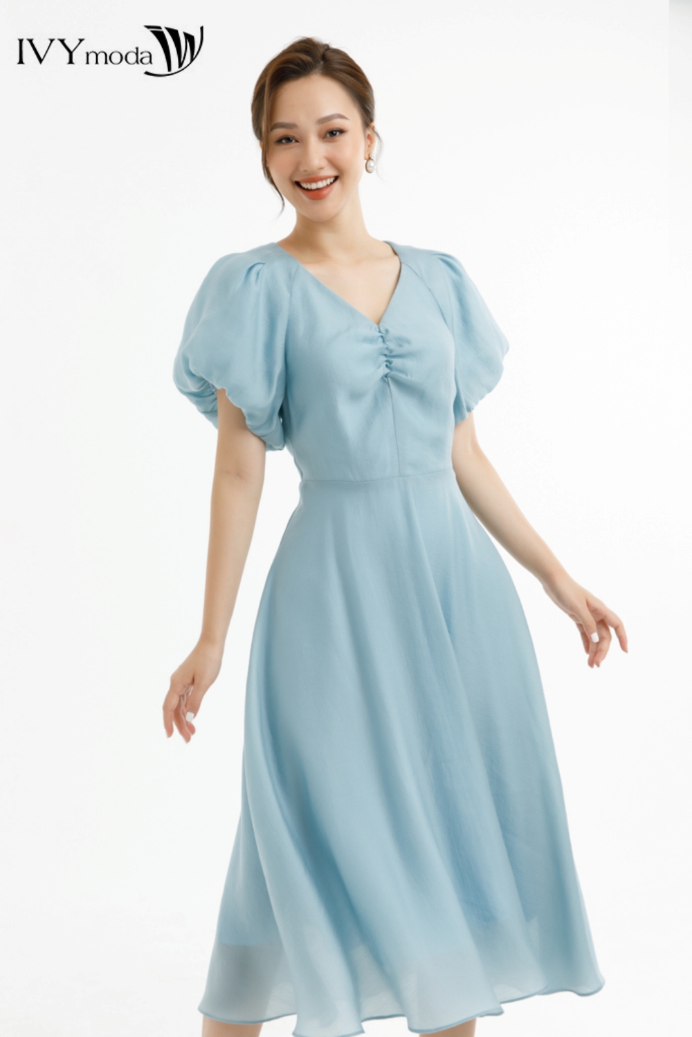 Đầm lụa xòe tay phồng IVY moda MS 48M7589