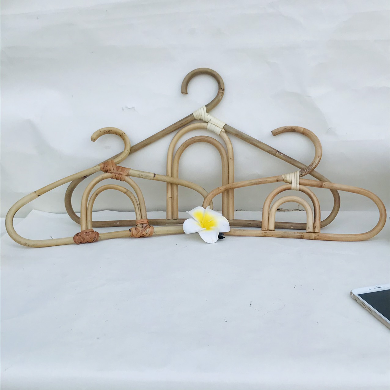 HANDMADE  VINATGE BOHO Móc áo mây dành cho trẻ em - Rattan Hanger - Kid size - Hình mây - Rộng 30 cm, cao 20 cm - Cách điệu hình đám mây siêu xinh xắn