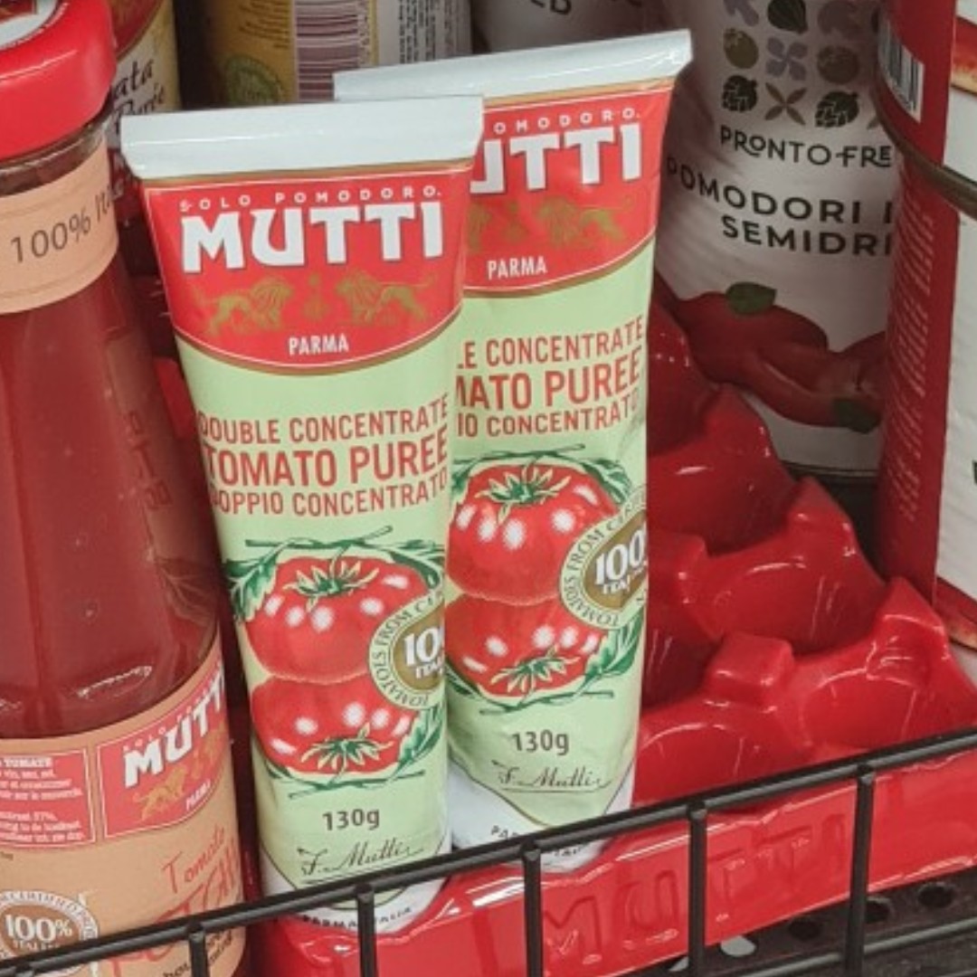 Sốt cà chua đậm đặc Mutti tuýp 130g  (Xuất xứ Ý)