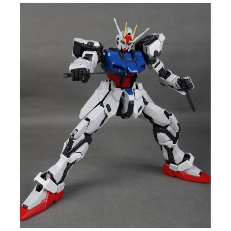 Mô hình lắp ráp pg gat-x105 strike gundamchat daban