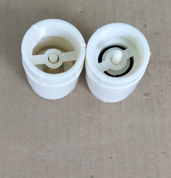 2 cái; Van một chiều lò xo loại nhựa 27; 34
