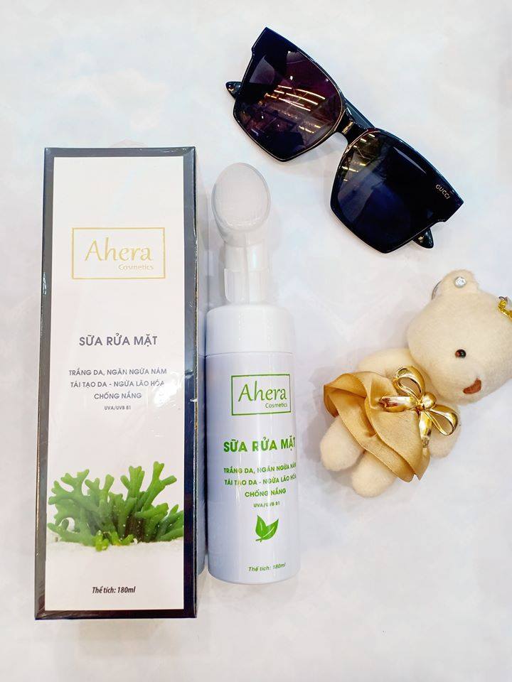 Sữa Rửa Mặt Đầu Cọ Silicon AHERA .