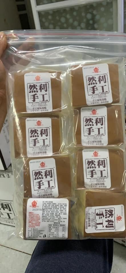 BÁNH MÔNGTO THÙNG 1 KG