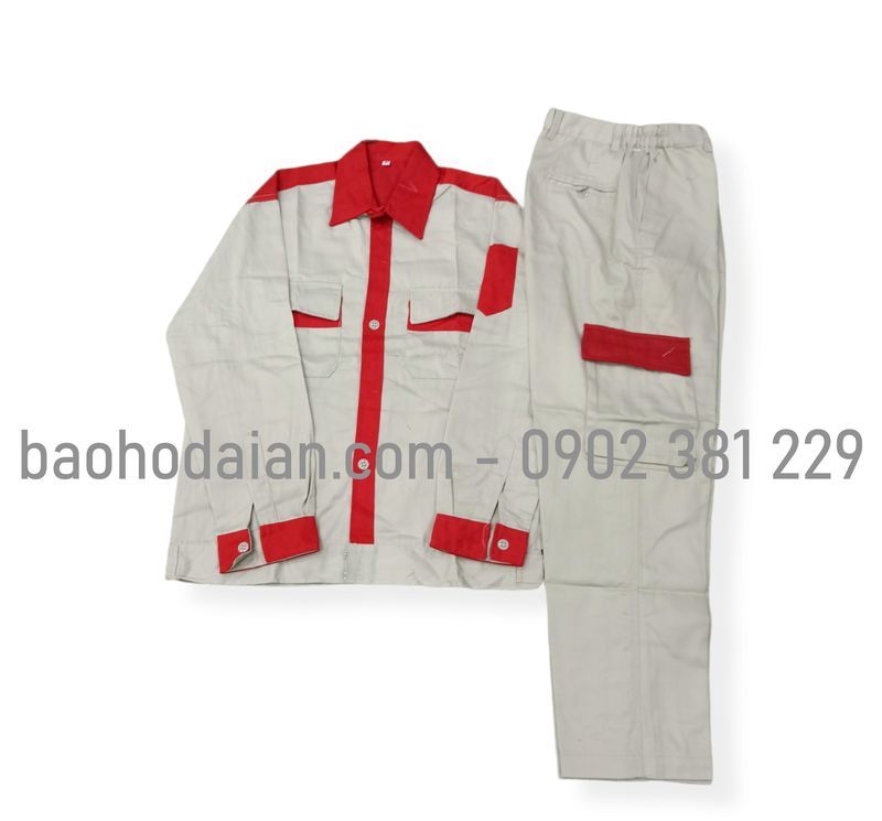 Quần áo bảo hộ lao động vải kaki 31 màu ghi phối đỏ - M04