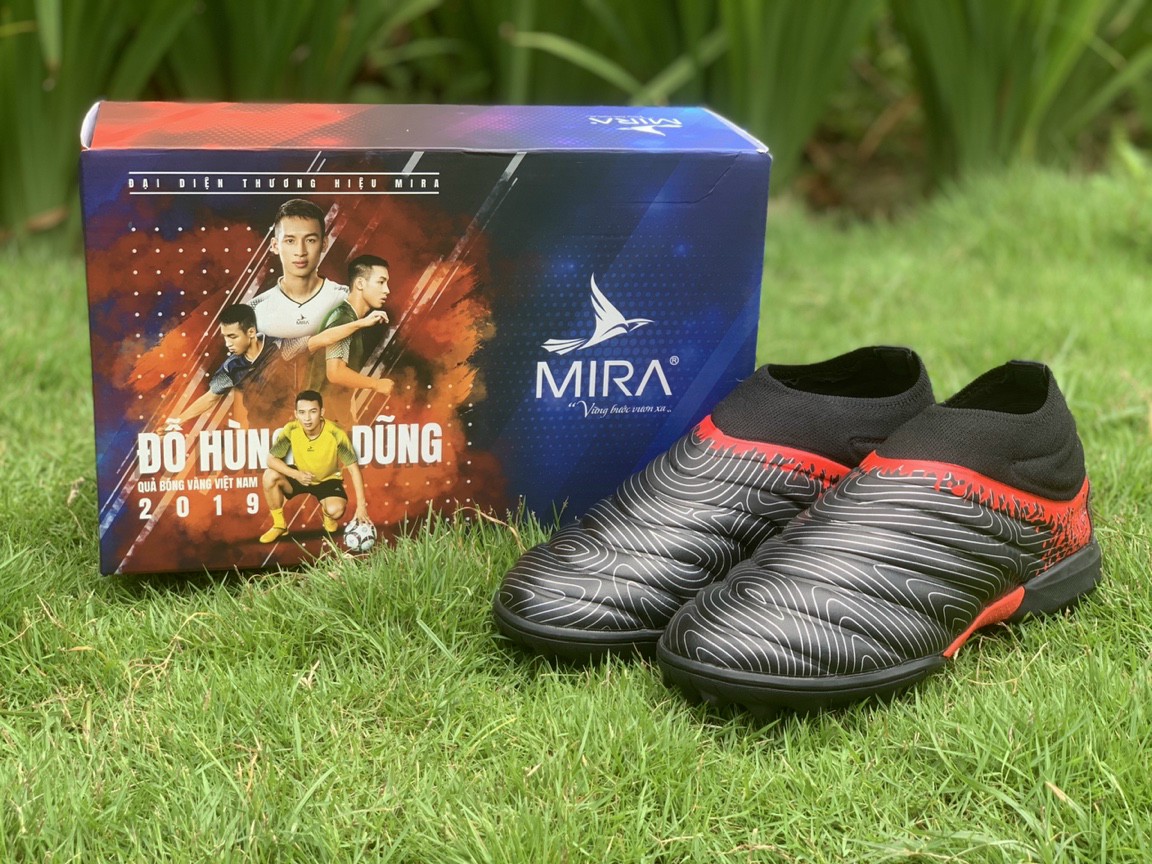 Giày Đá Bóng MiRa Winner Không Dây