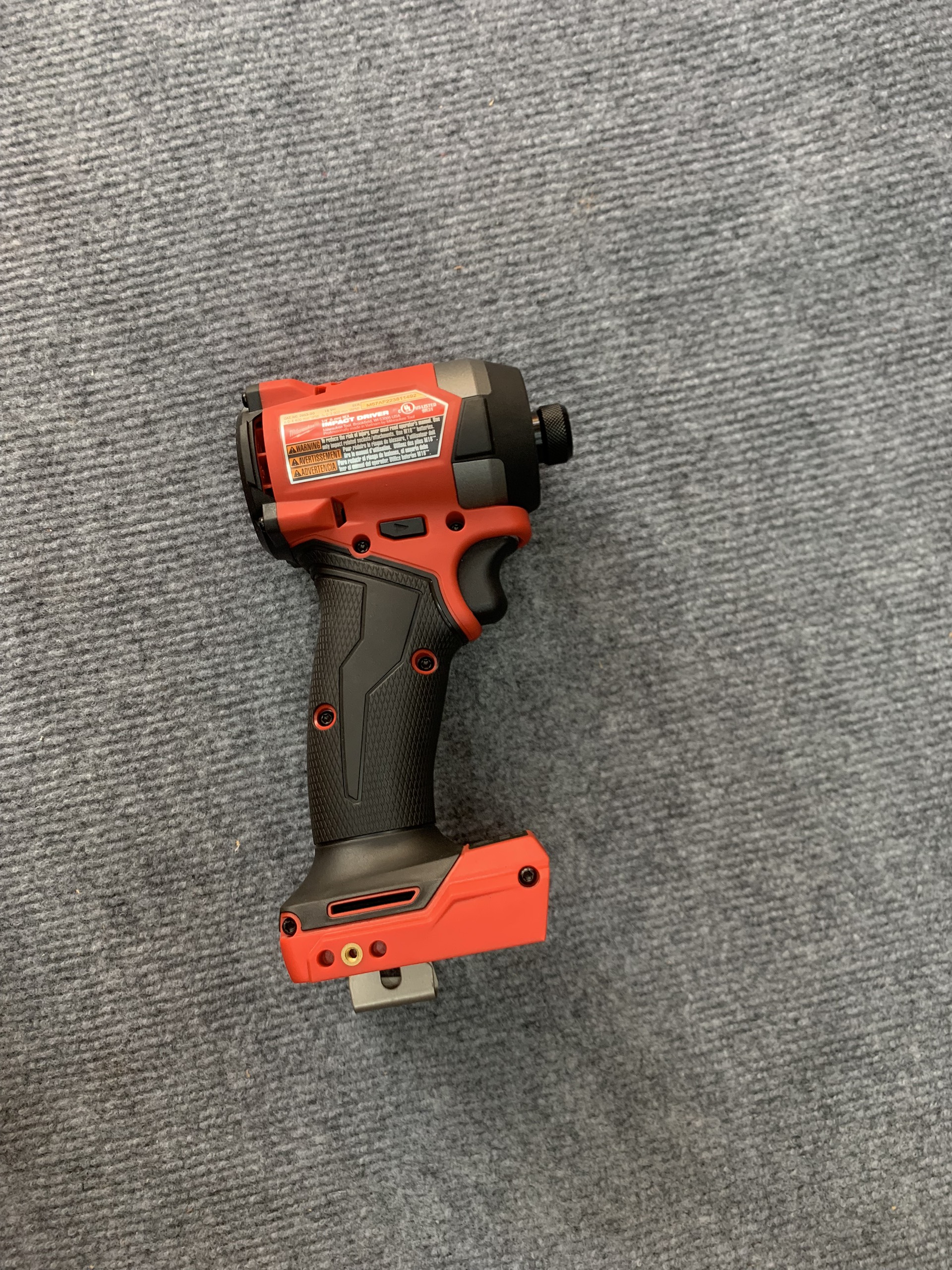 Máy vặn vít pin 18V FUEL Milwaukee 2953