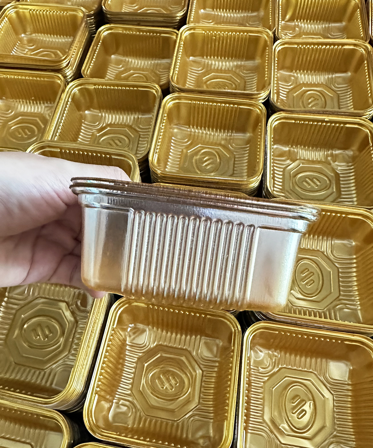 Khay Trung Thu Vàng - Set 100 Khay 150gr, 200gr [Gold Pack Viet Nam]