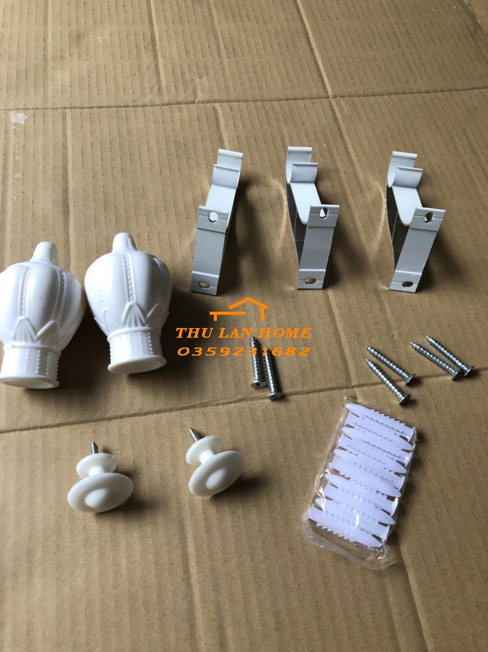 Combo PHỤ KIỆN LẮP ĐẶT RÈM CỬA ( trụ móc đỡ, đầu bịt thanh, núm treo dây cột)