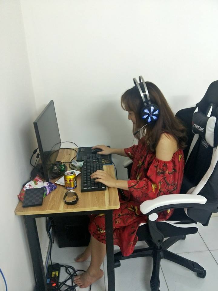 SIÊU HOT - GHẾ GAMING ZERO S màu trắng