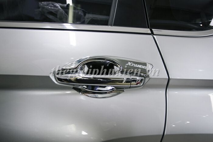 Ốp tay nắm cửa xe Mitsubishi Xpander