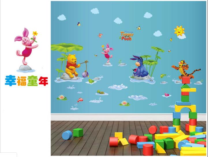 Decal trang trí Gấu Pooh và các bạn Câu Cá