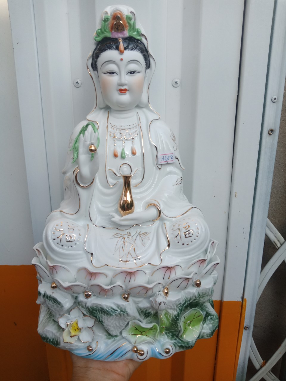 TƯỢNG QUAN ÂM BỒ TÁT