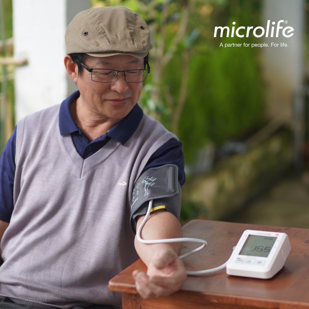 Máy Đo Huyết Áp Bắp Tay B3 Afib Advance