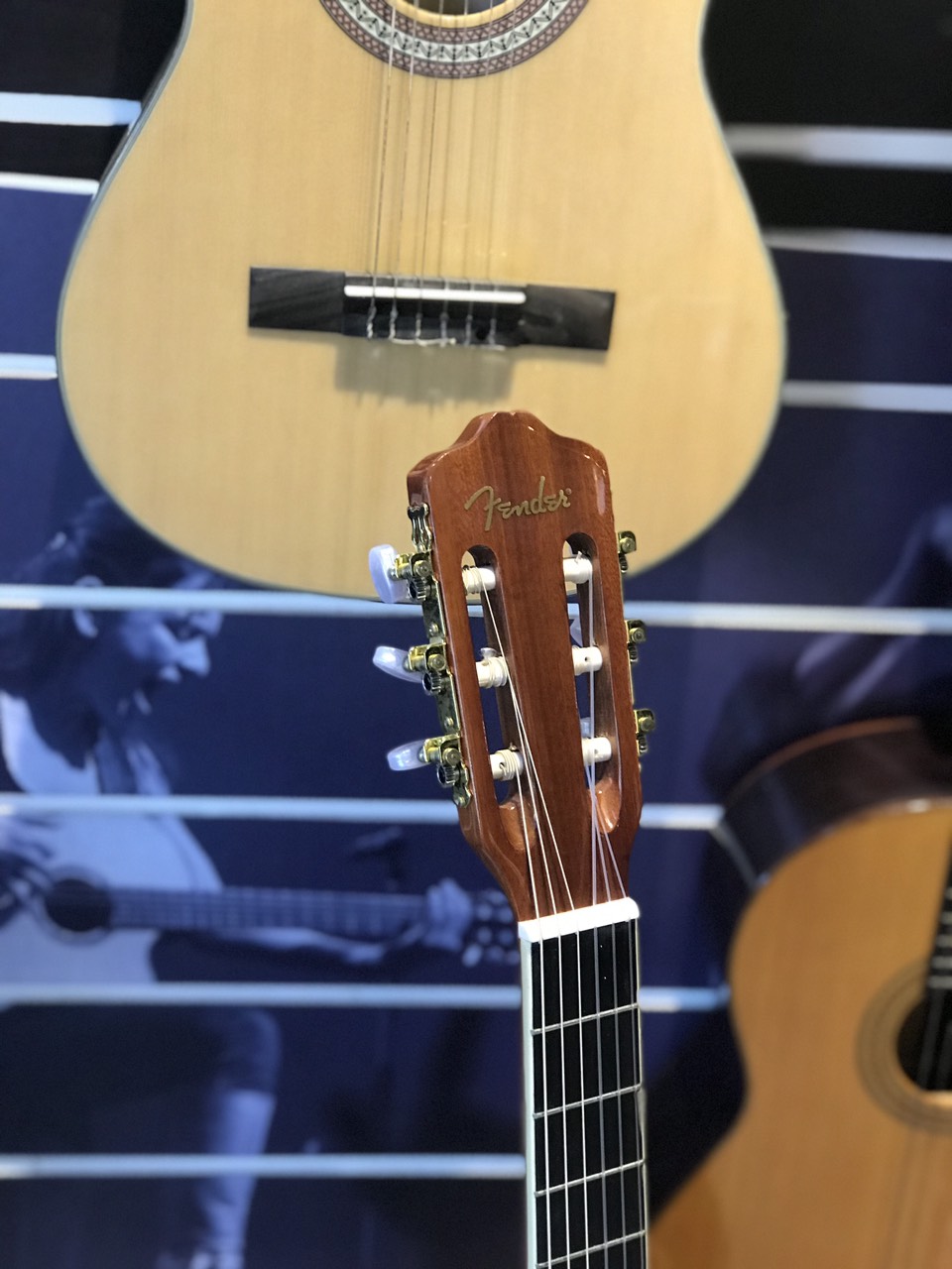 Đàn Guitar Classic FENDER LC-10C Có EQ