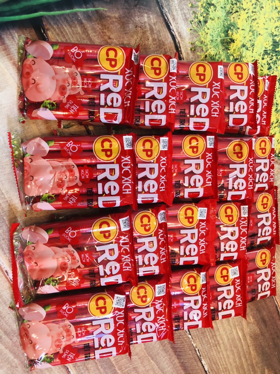 Xúc xích tiệt trùng CP gói 200g