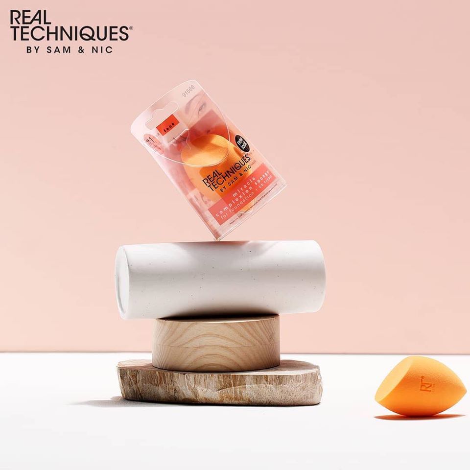 Mút Tán Nền Real Techniques Miracle Complexion Sponge