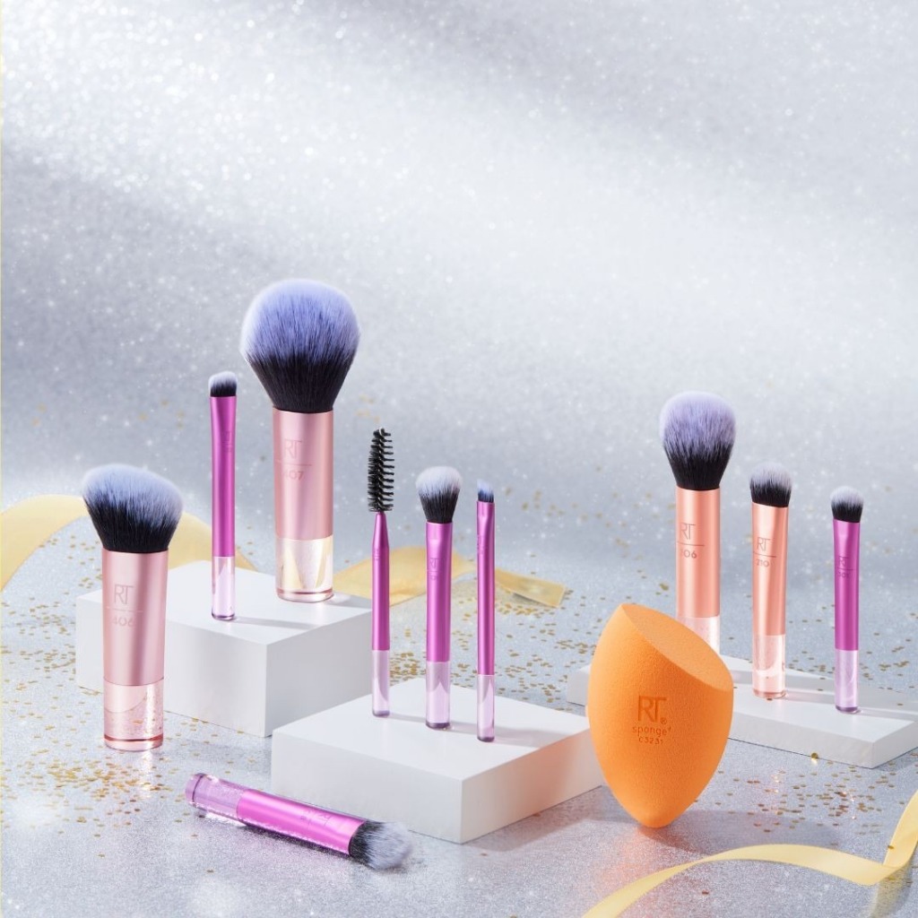 Bộ cọ mini hoàn hảo cho du lịch 10 cây cọ kèm 1 mút RT Real Techniques
