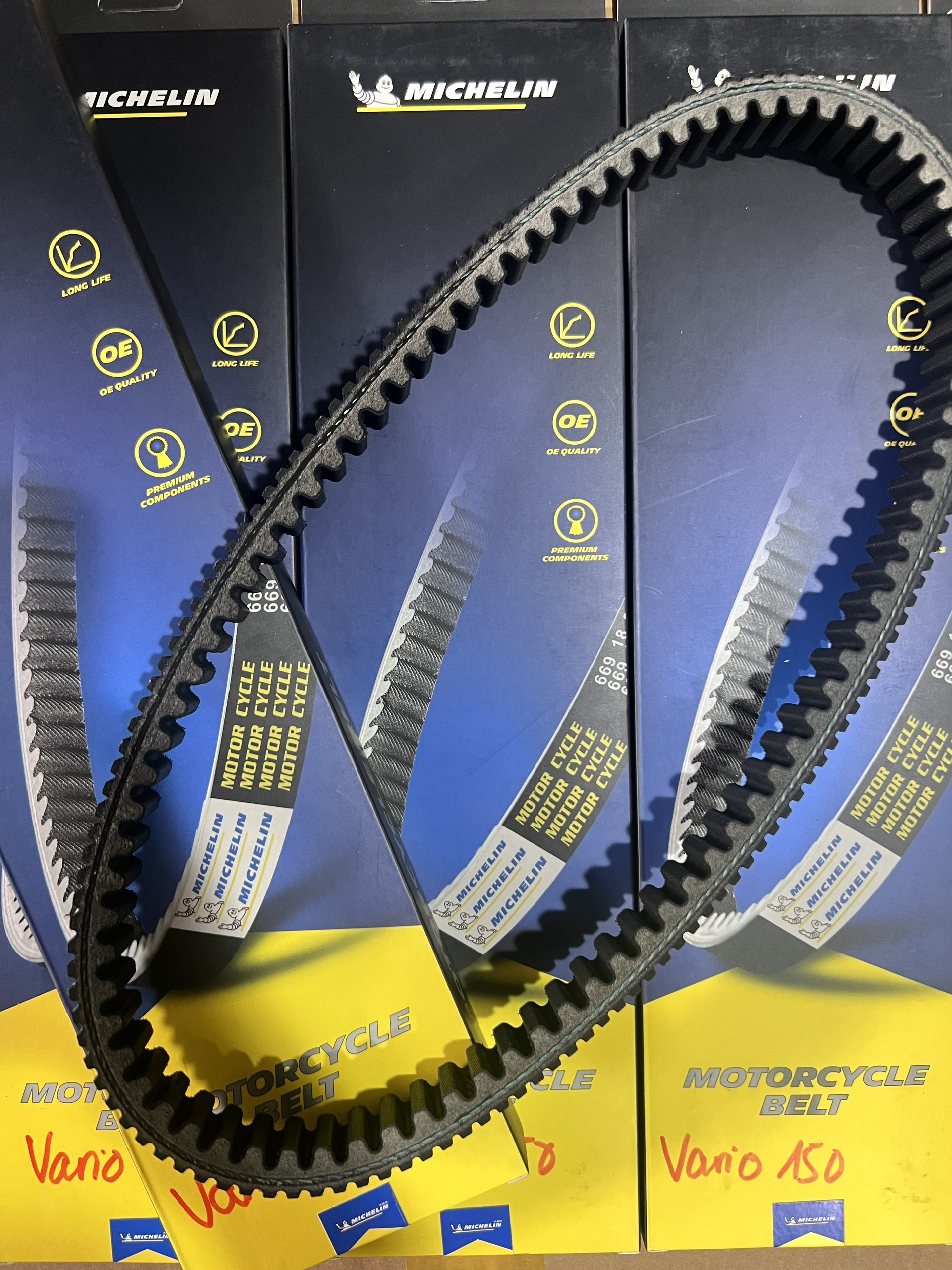 Dây Curoa Michelin cho Vario 150, dây 2 mặt (KG070898)
