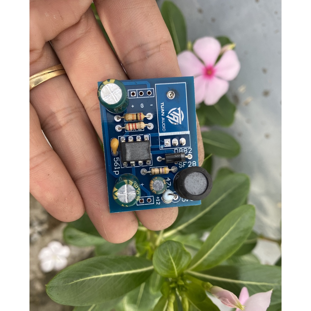 Mạch tạo nguồn đôi 12 ra +-12
