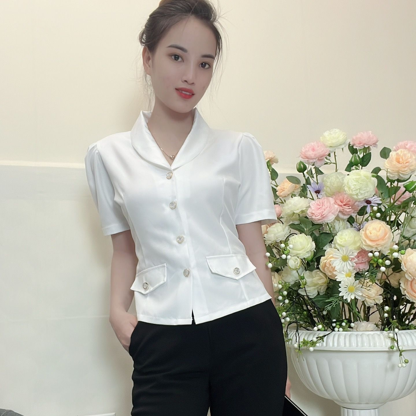 COM2 - [ẢNH VÀ VIDEO TỰ CHỤP] ÁO KIỂU CÔNG SỞ THANH LỊCH