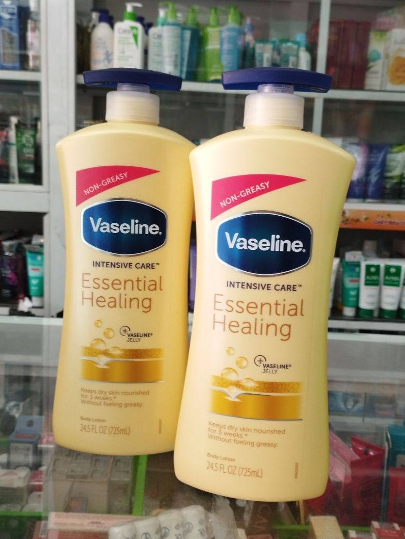 [HCM]Sữa dưỡng thể Vaseline Intensive Care Essential Healing 725ml Vàng