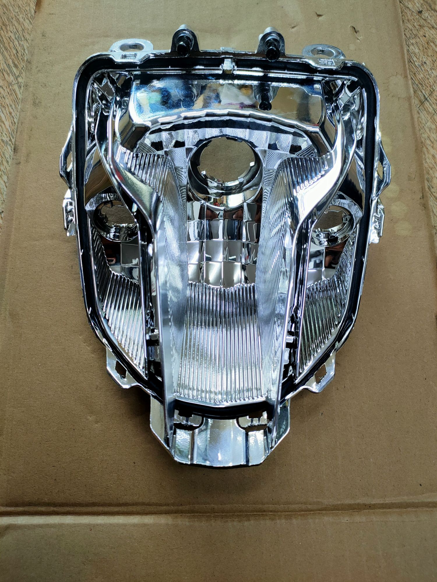 Đế đèn sau Sonic 150