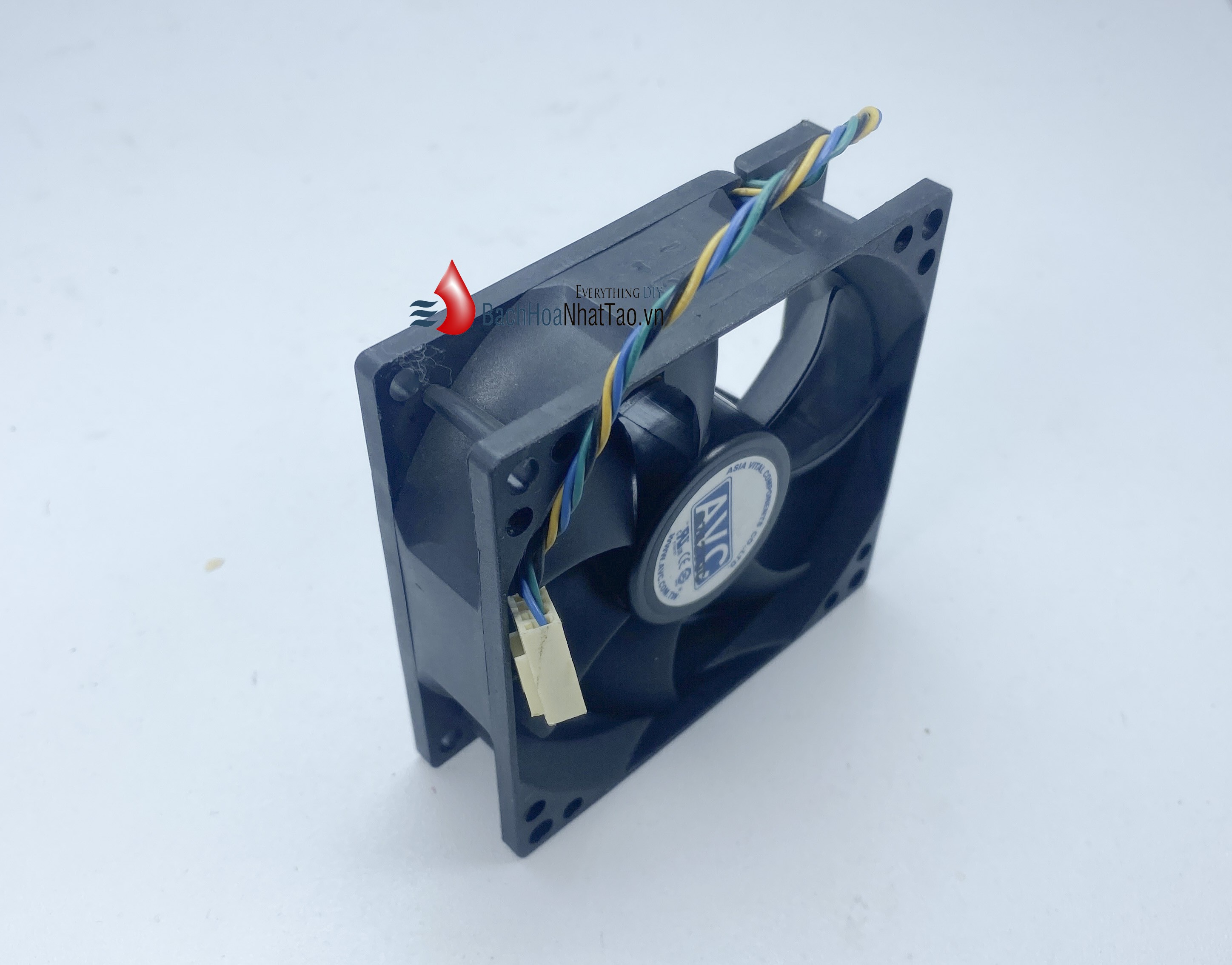 Quạt AVC 12v-0.7a 8cm vuông 4 dây