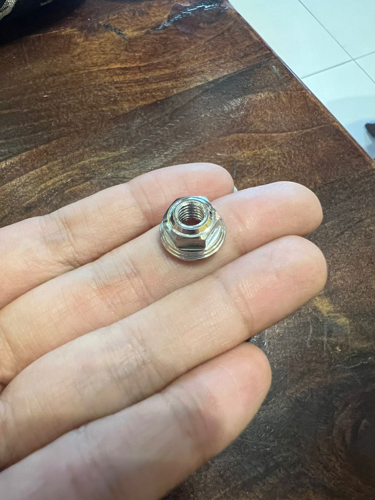 Tán 6ly hở đầu Salaya-Inox (giá 1 con)